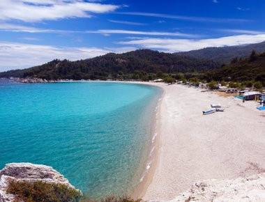 Με αύξηση στις διανυκτερεύσεις θα κλείσει η τουριστική σεζόν στη Χαλκιδική